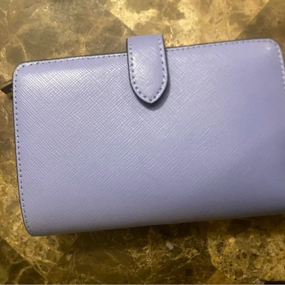 kate spade Two-Tone Lilac and White Madison Saffiano Leather Wallet NWT - Picture 4 of 8